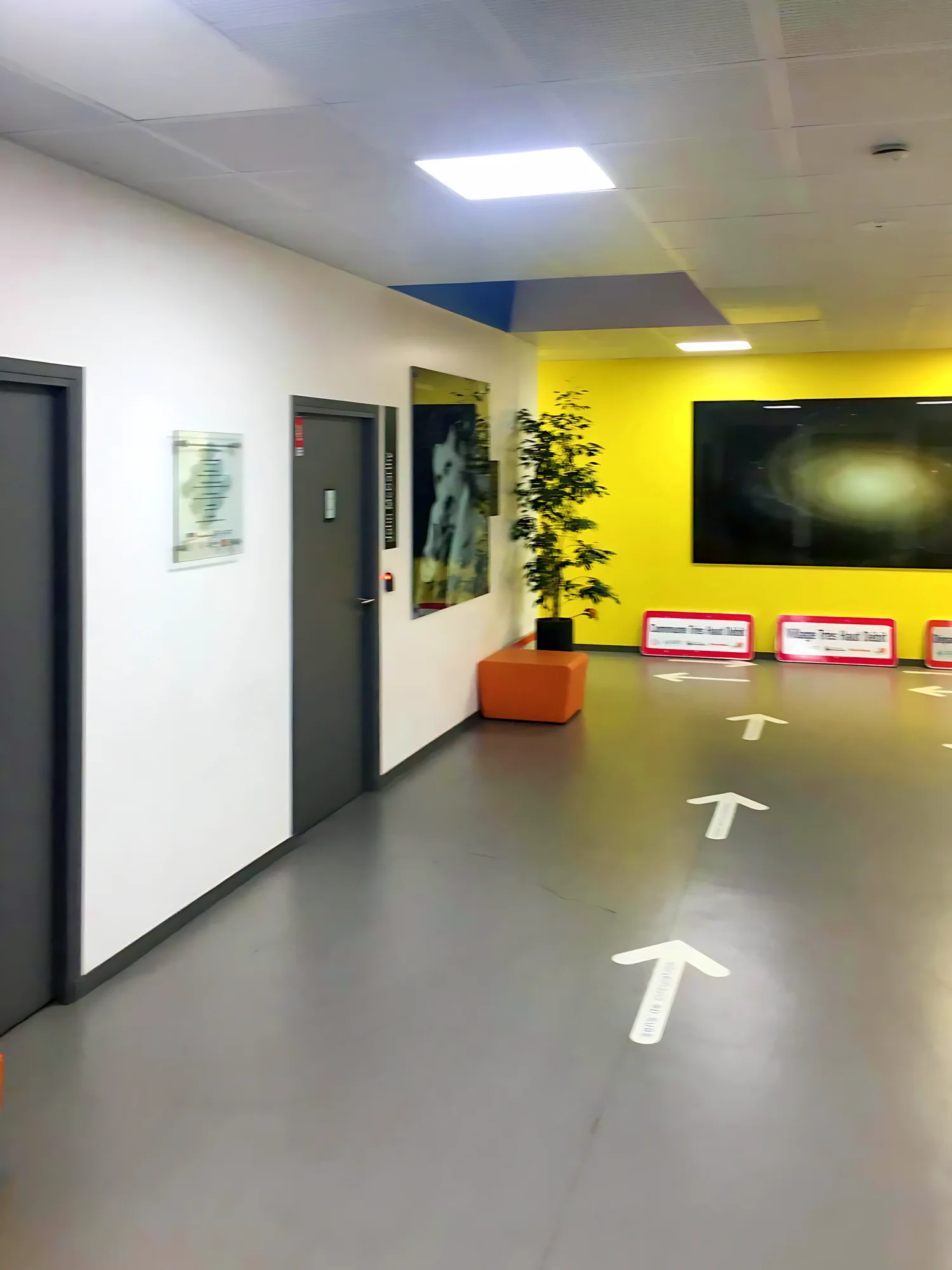 Espace d’accueil du campus AI2 d’Écouen