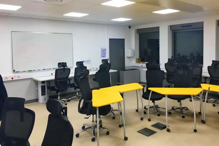 Salle informatique du campus AI2