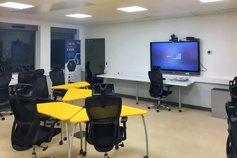 Salle de cours informatique du campus AI2