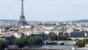 La Seine et la tour Eiffel à Paris